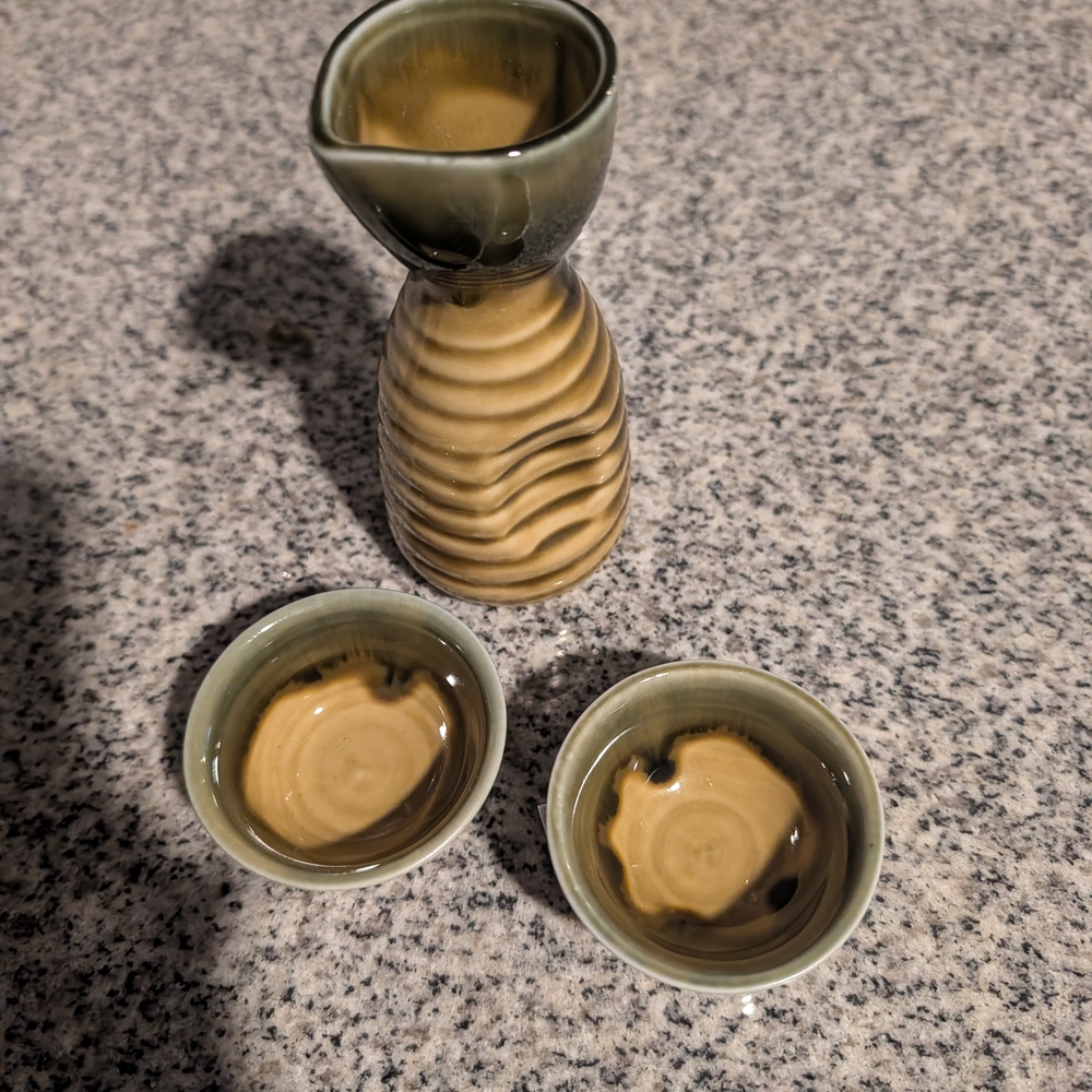 Saki Set - Picture 2 of 4